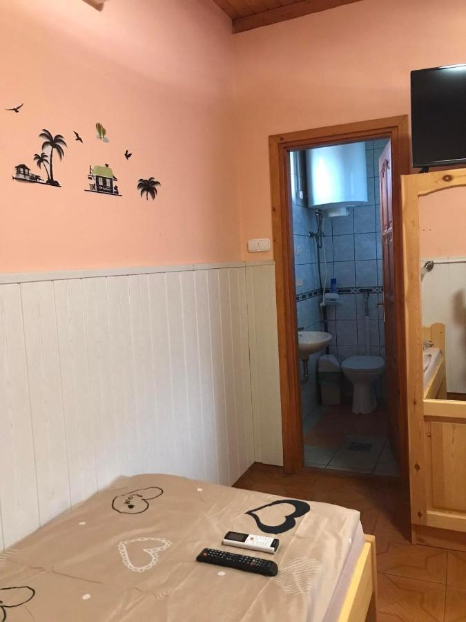 Апартаменты Tahiti Apartman Хайдусобосло Экстерьер фото