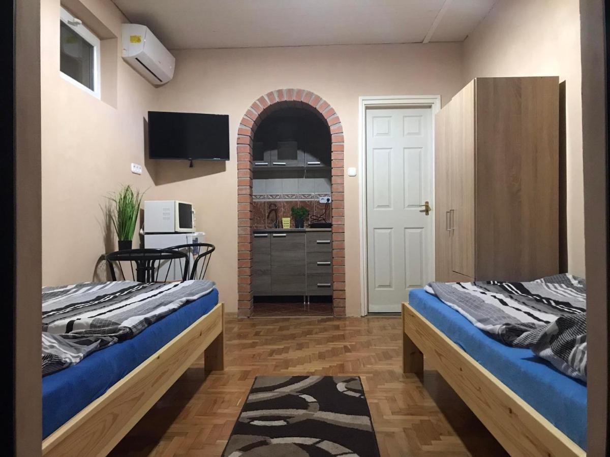 Апартаменты Tahiti Apartman Хайдусобосло Экстерьер фото