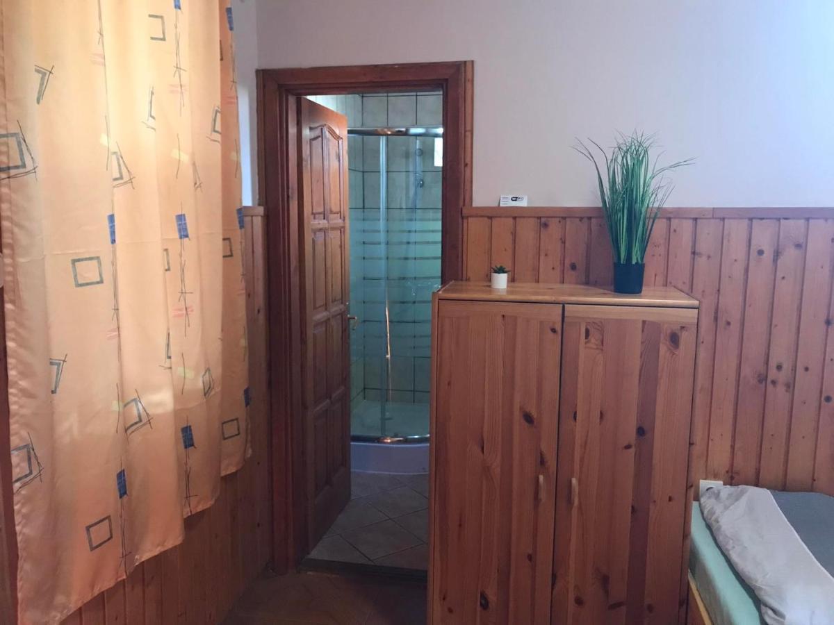 Апартаменты Tahiti Apartman Хайдусобосло Экстерьер фото