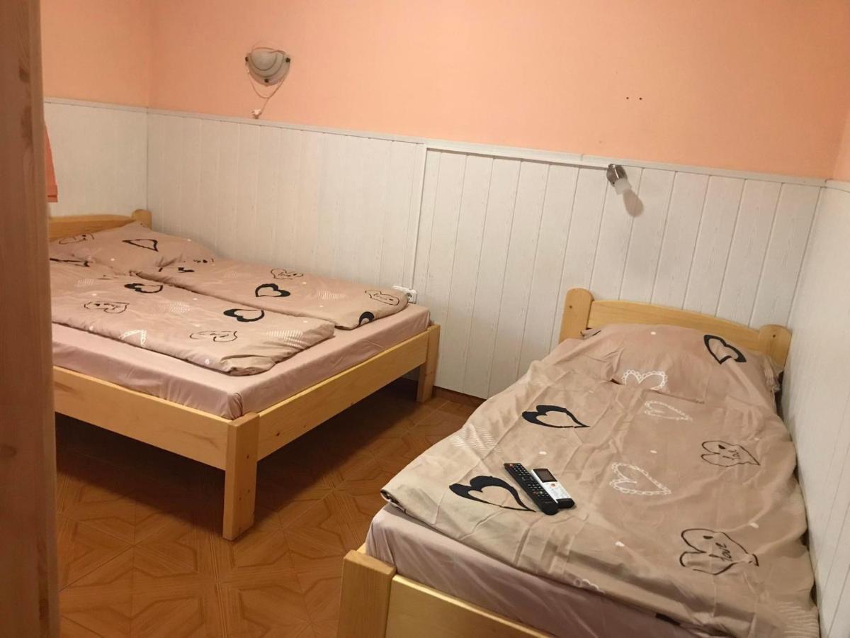 Апартаменты Tahiti Apartman Хайдусобосло Экстерьер фото